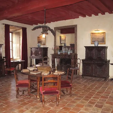 Chateau De Chambes Alojamento de Acomodação e Pequeno-almoço *