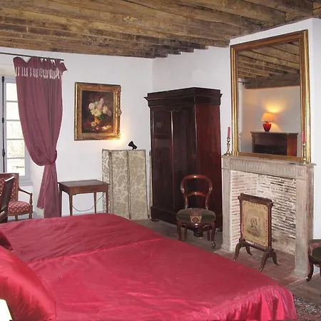 Alojamento de Acomodação e Pequeno-almoço Chateau De Chambes