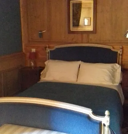 Chateau De Chambes Alojamento de Acomodação e Pequeno-almoço